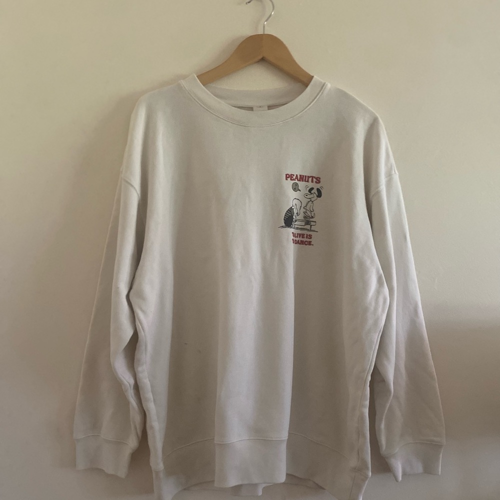 UNIQLO Snoopy Peanuts Crewneck Sweater Top in White